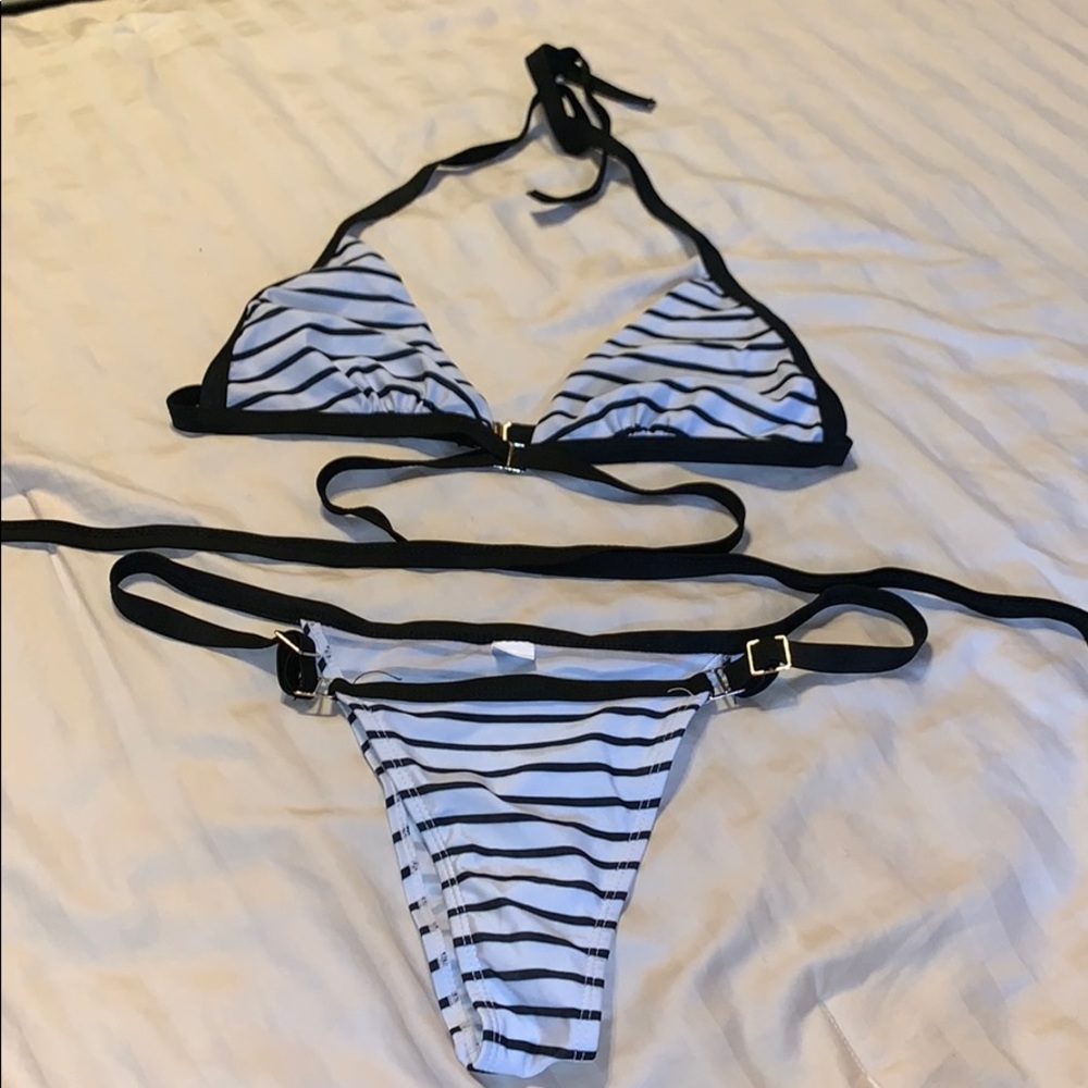 thong triangle bikini with metal details